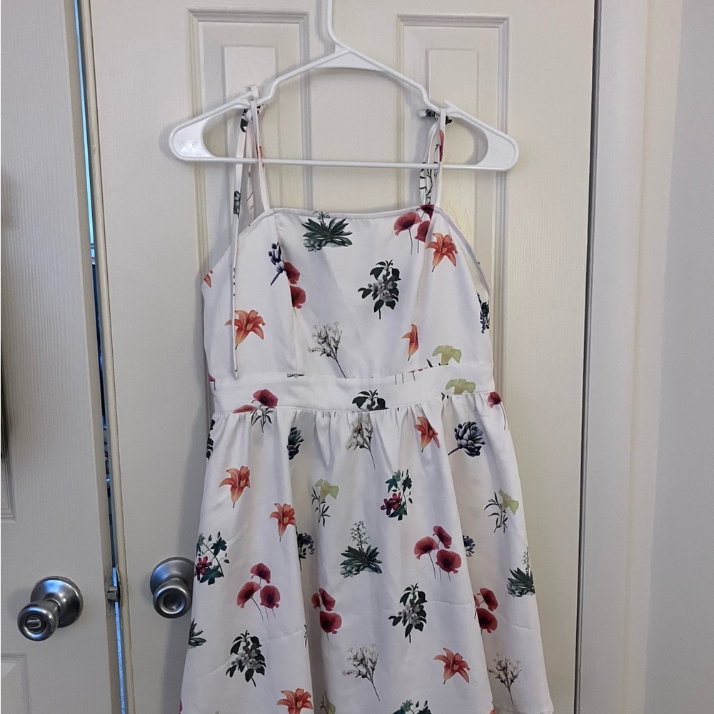 Cider White Floral Tie-Strap Dress